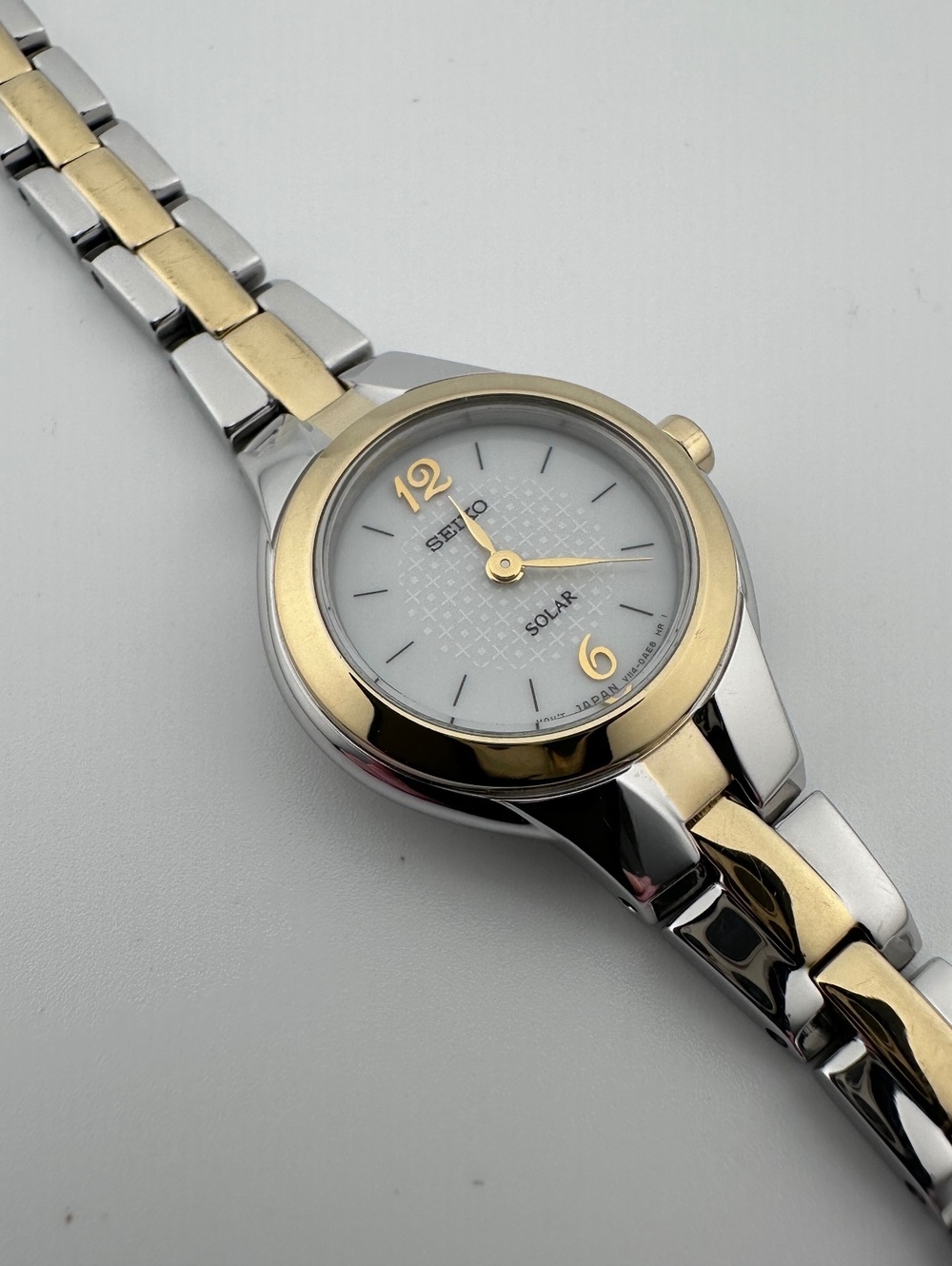 Seiko V114-0AD0 Women’s Solar Watch 21mm Two Tone Petite